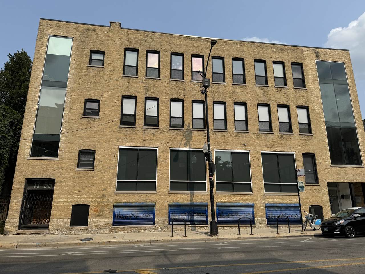 1755 Damen Avenue - Photo 1