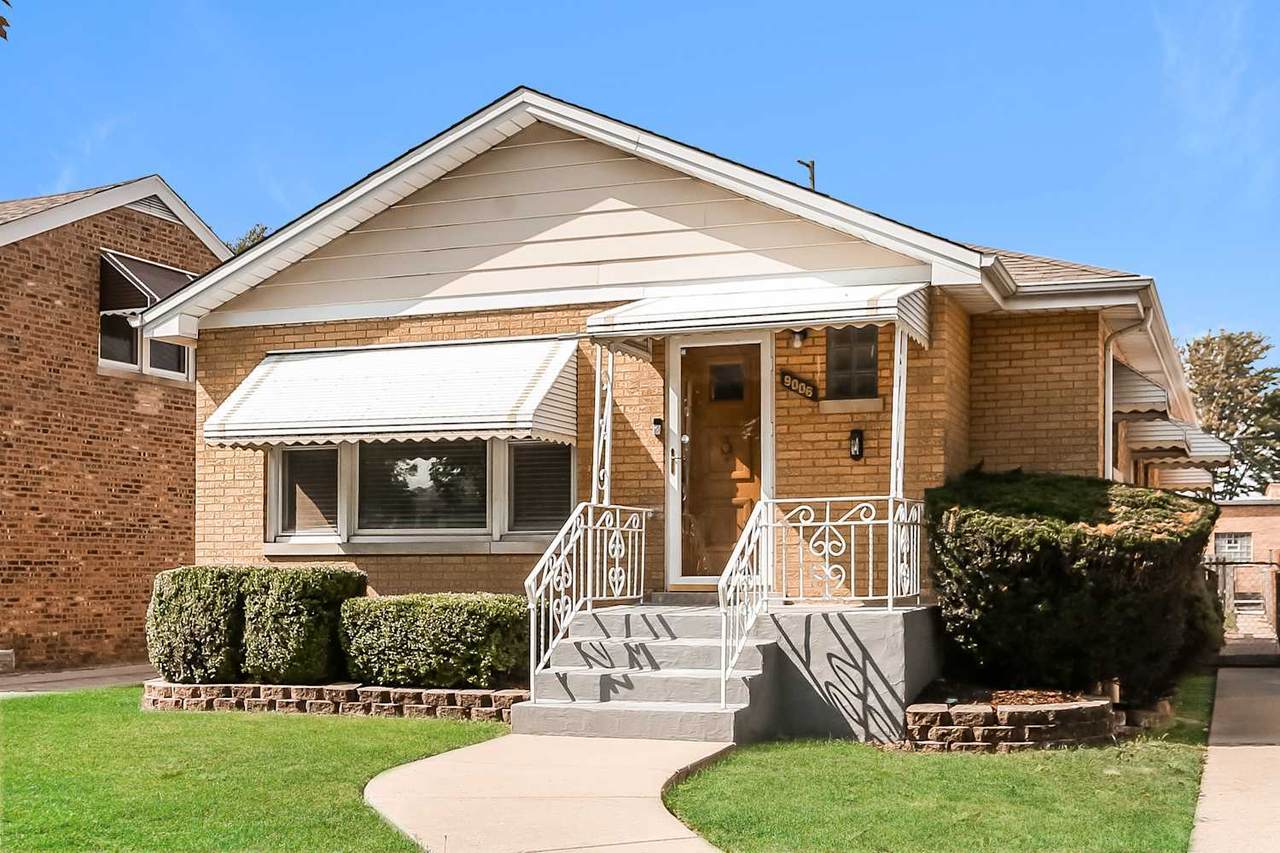 9006 22nd Place - Photo 1