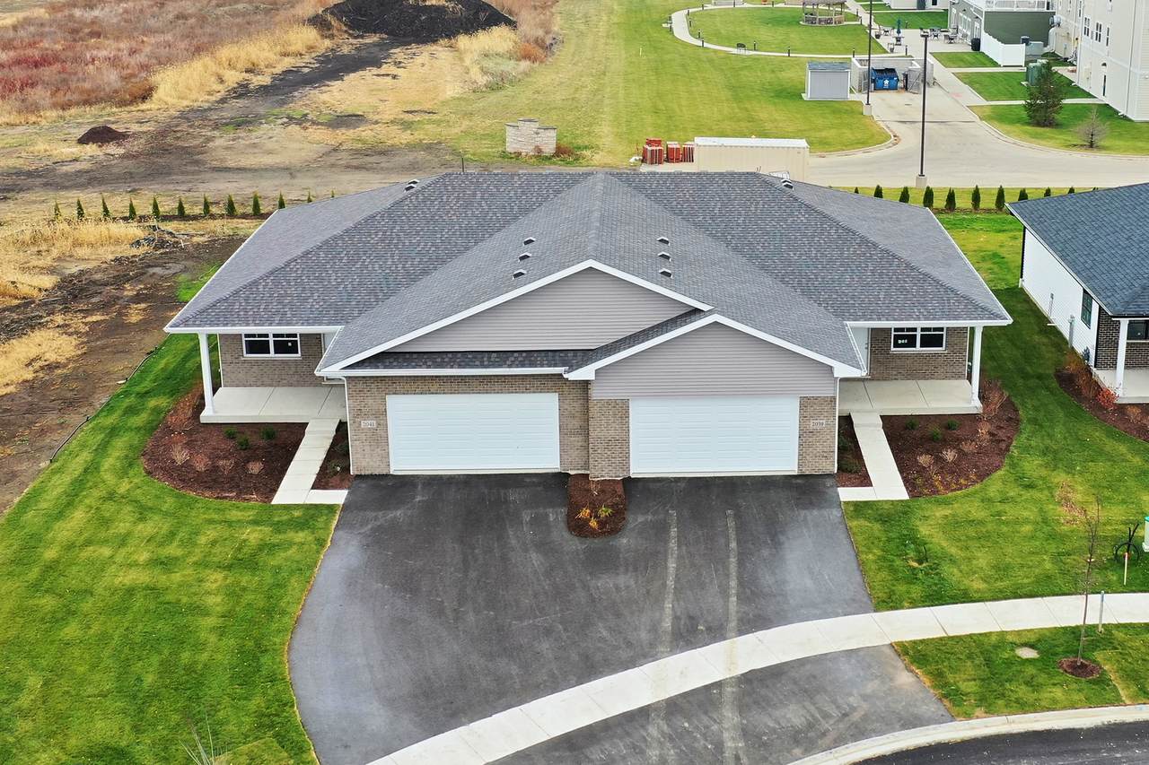 2041 Isabella Lane - Photo 1