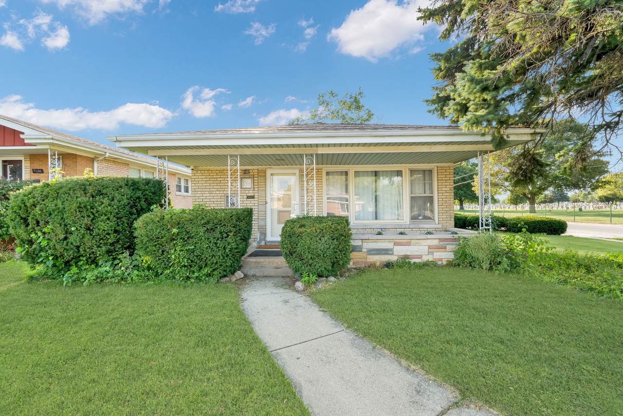 9100 Saint Louis Avenue - Photo 1