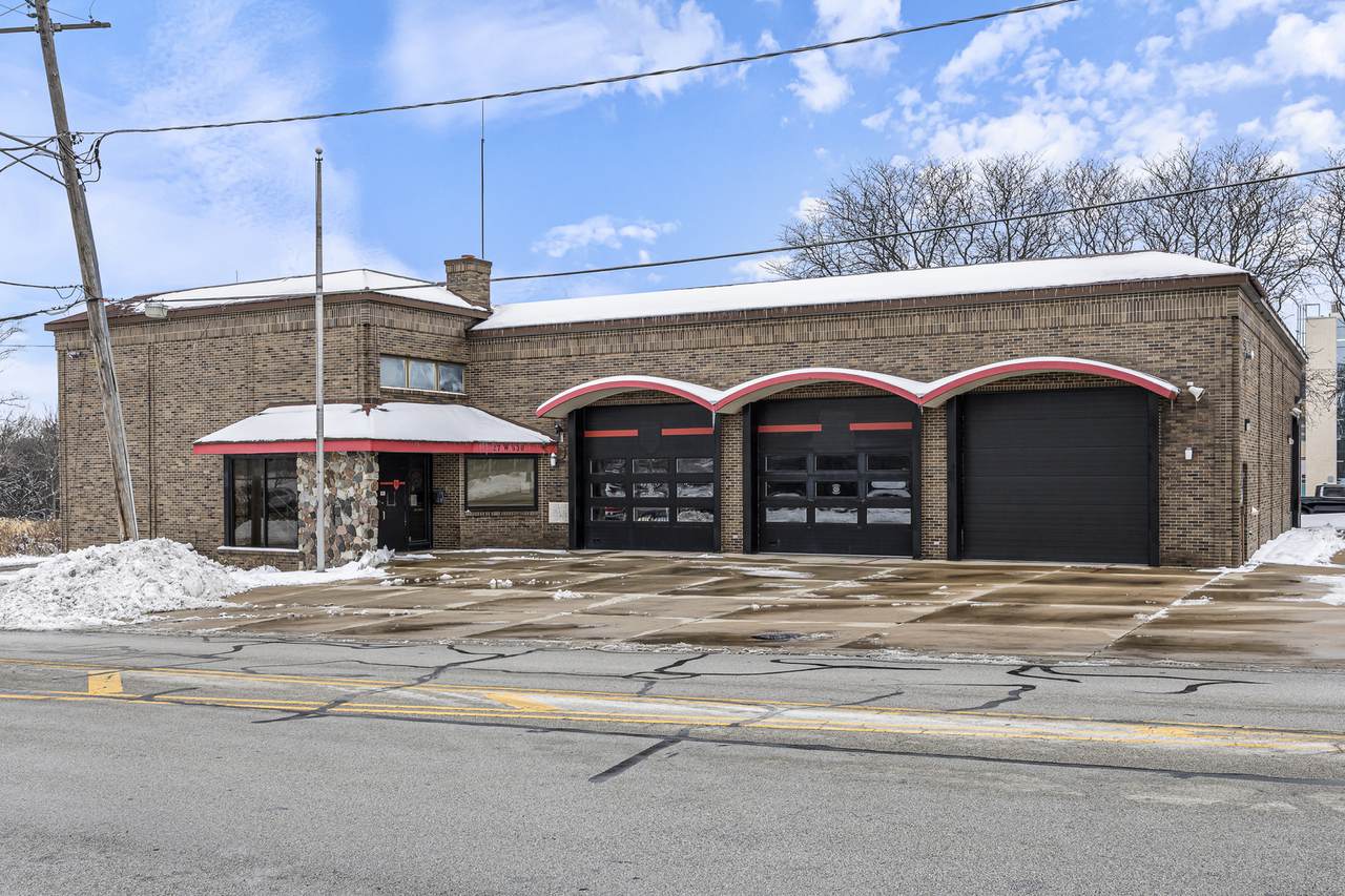 27W530 High Lake Avenue - Photo 1