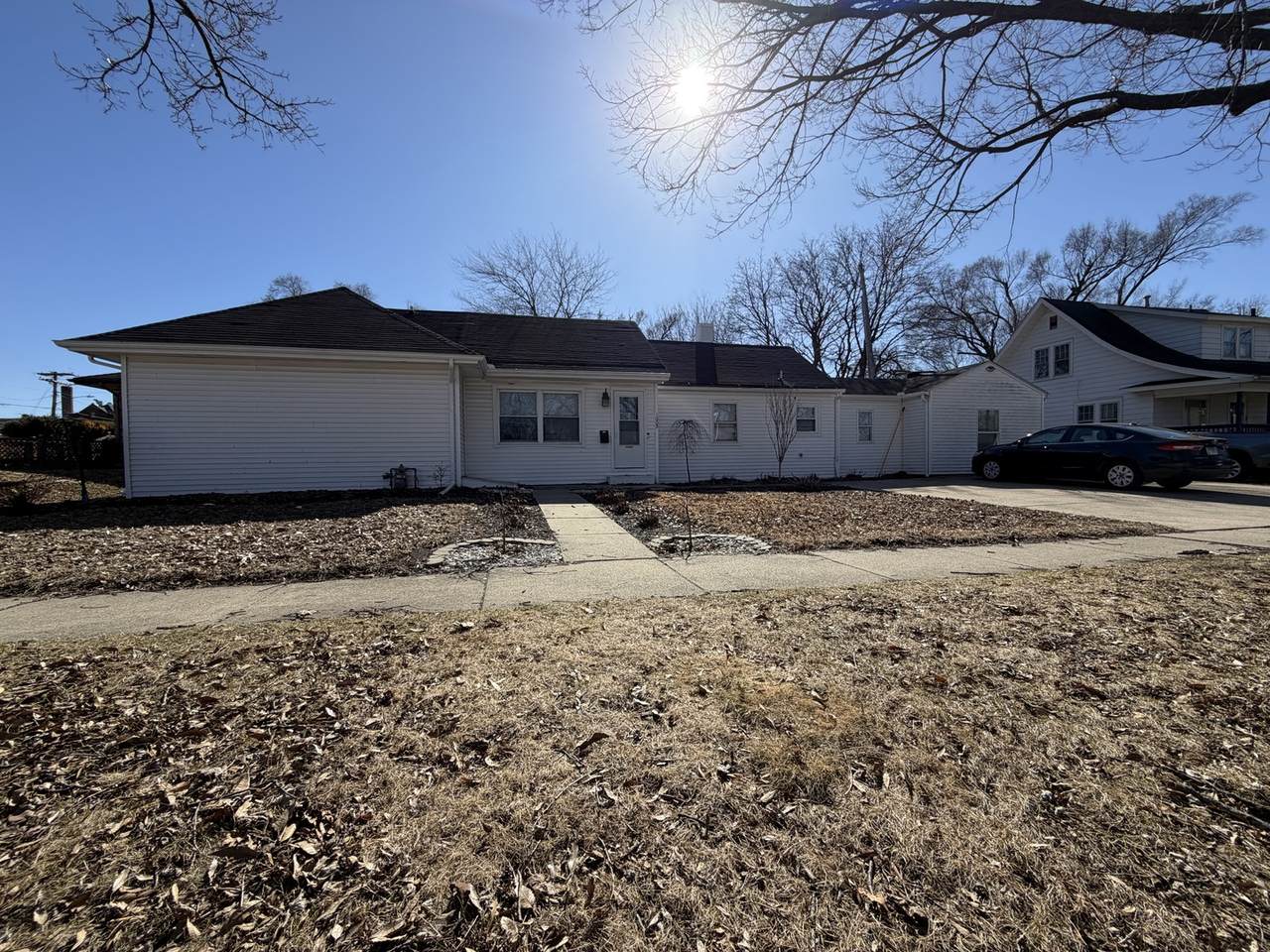 1009 Prospect Avenue - Photo 1