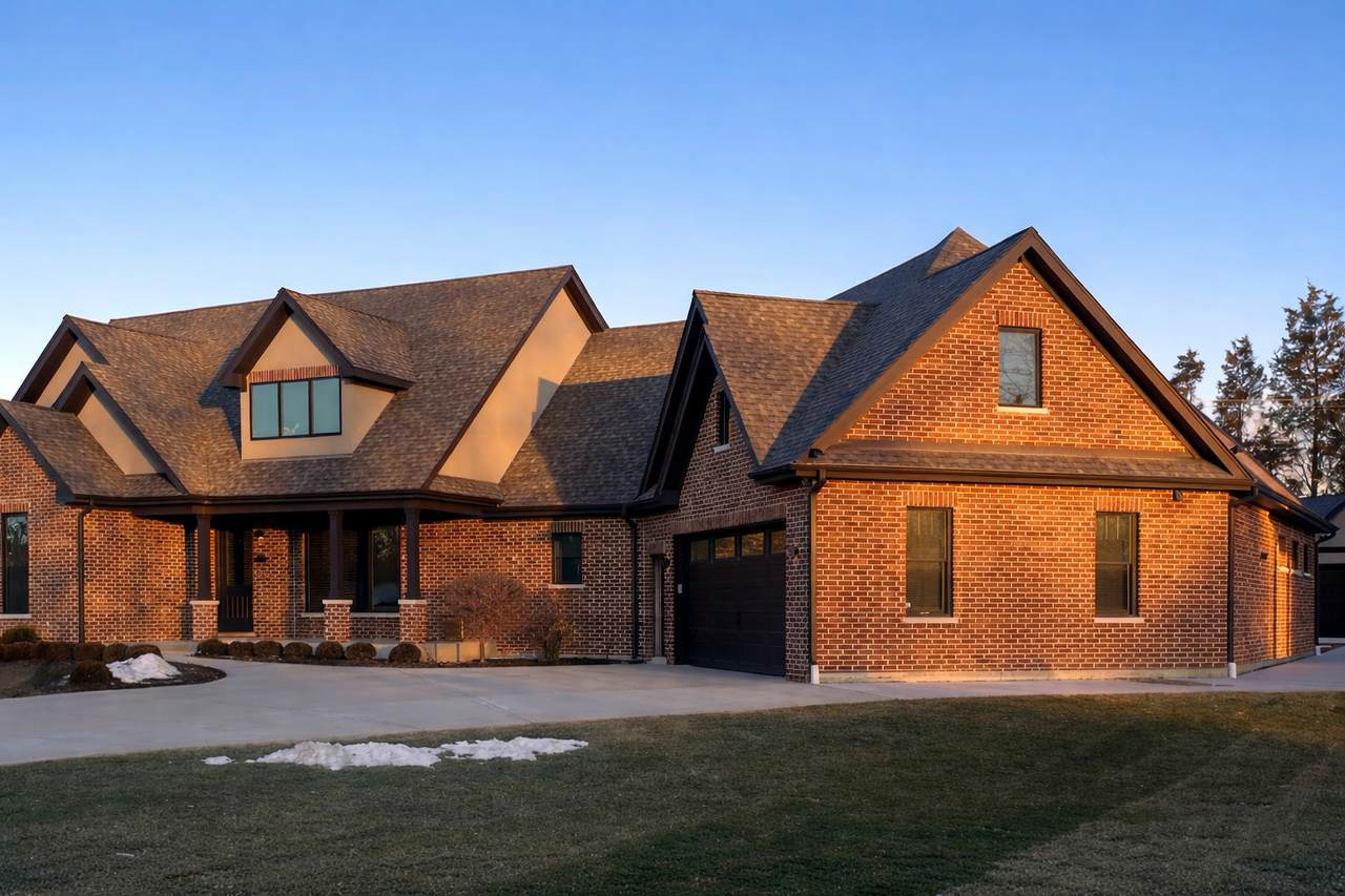 740 67th Place - Photo 1