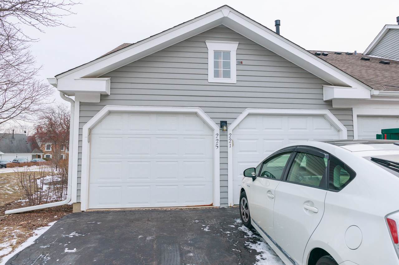 225 Thornapple Court - Photo 1