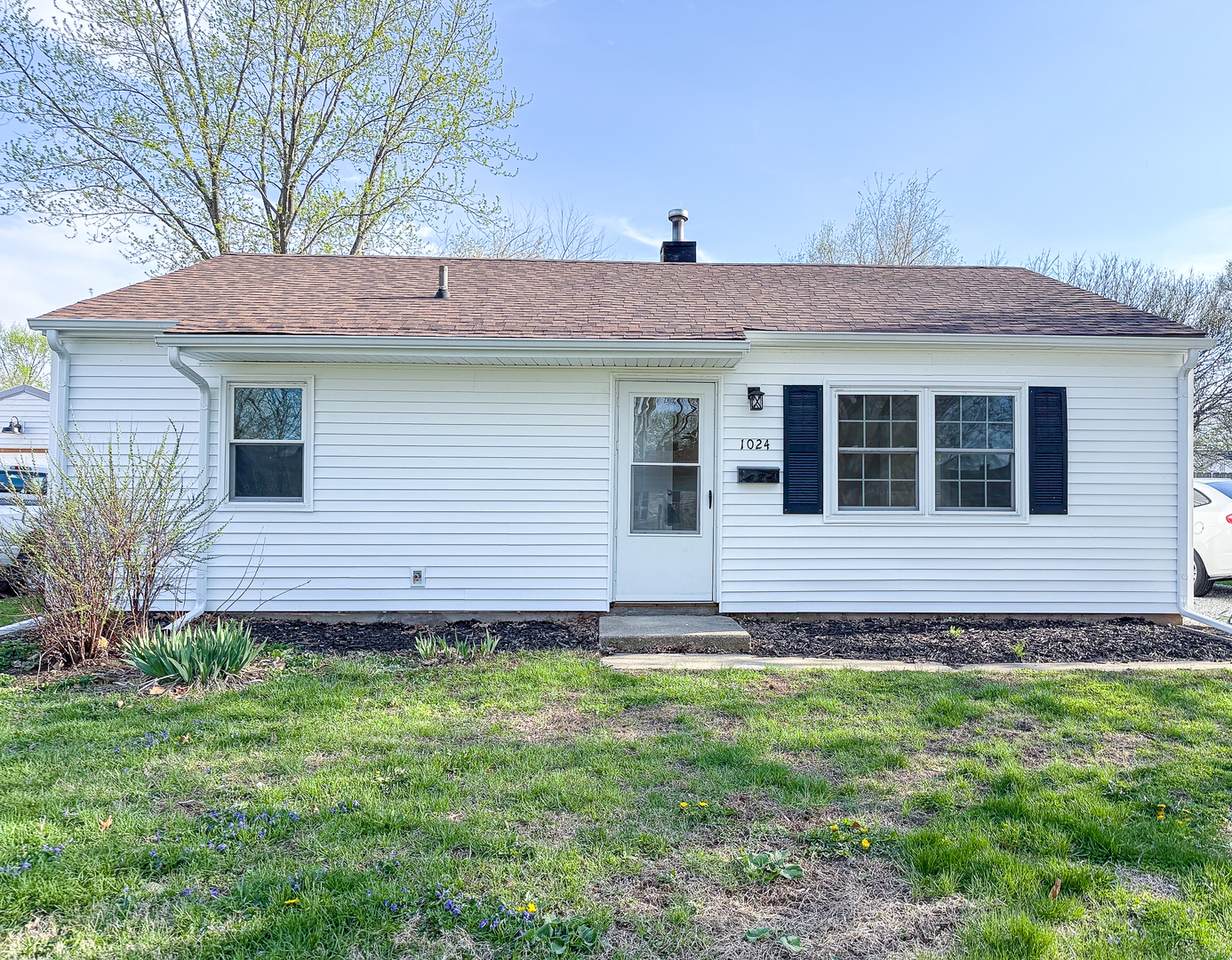 1024 Eastview Drive - Photo 1