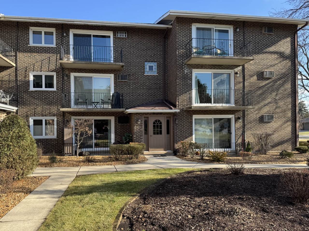 9008 140th Street - Photo 1