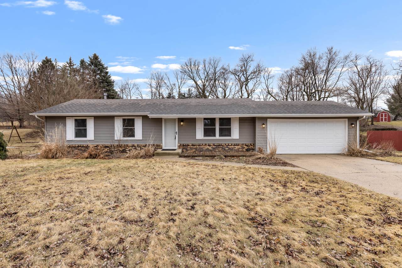 4446 Scarlet Oak Drive - Photo 1