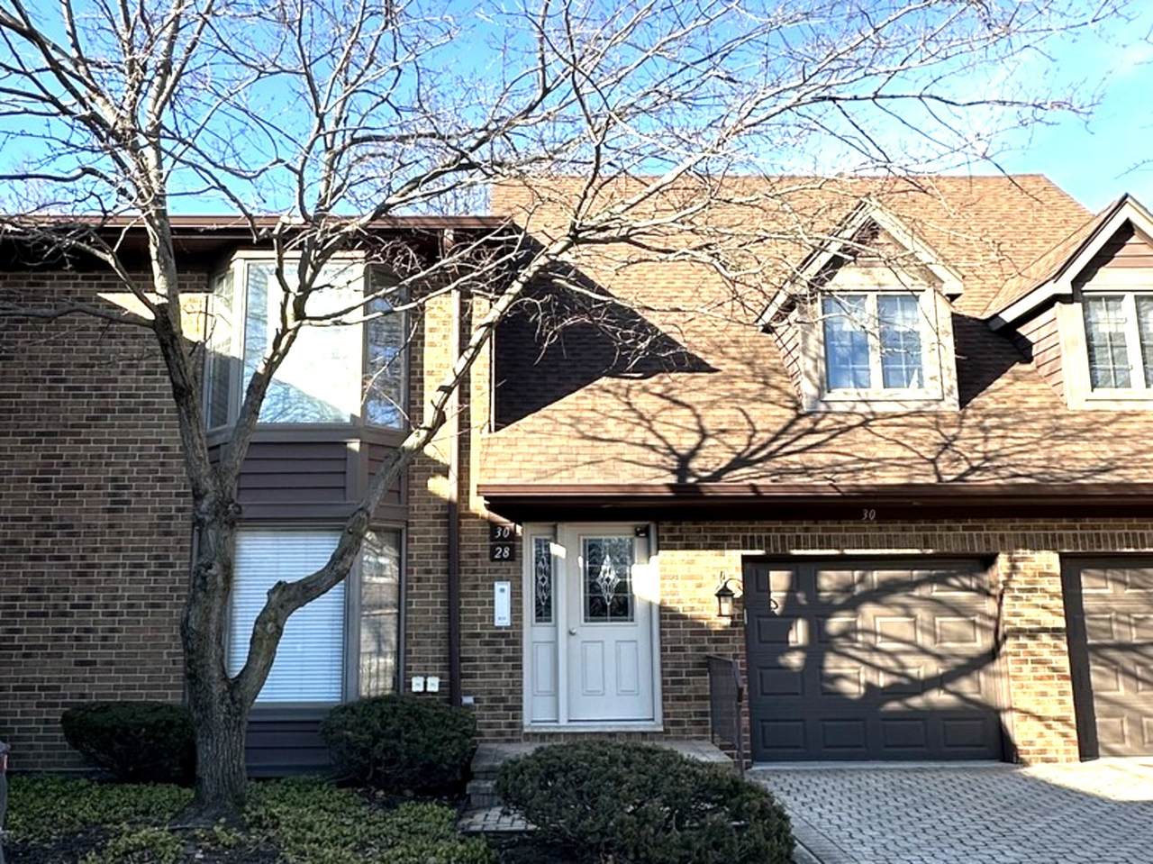 28 Queens Court - Photo 1