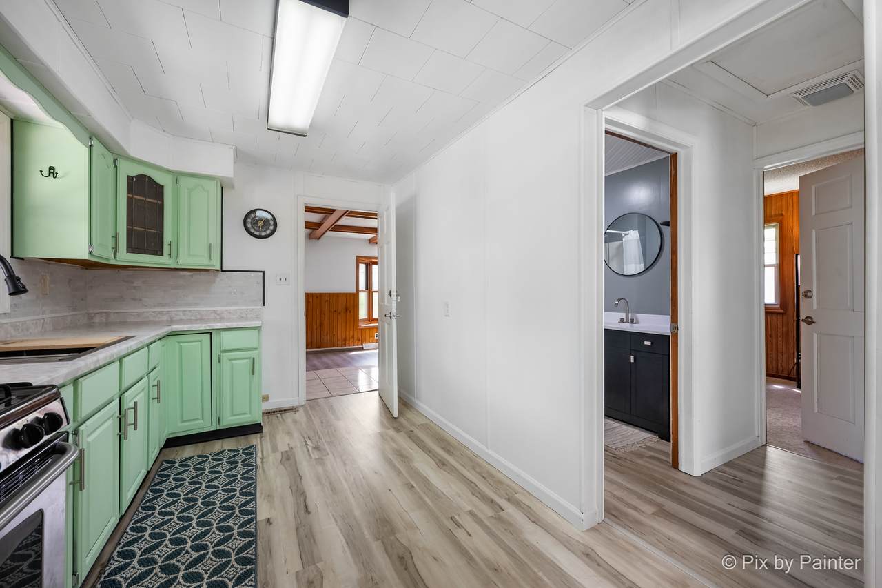 513 7th Street - Photo 1
