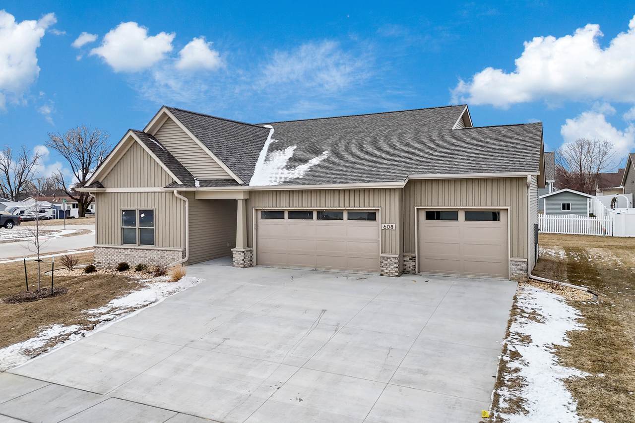 608 Kevin Road - Photo 1