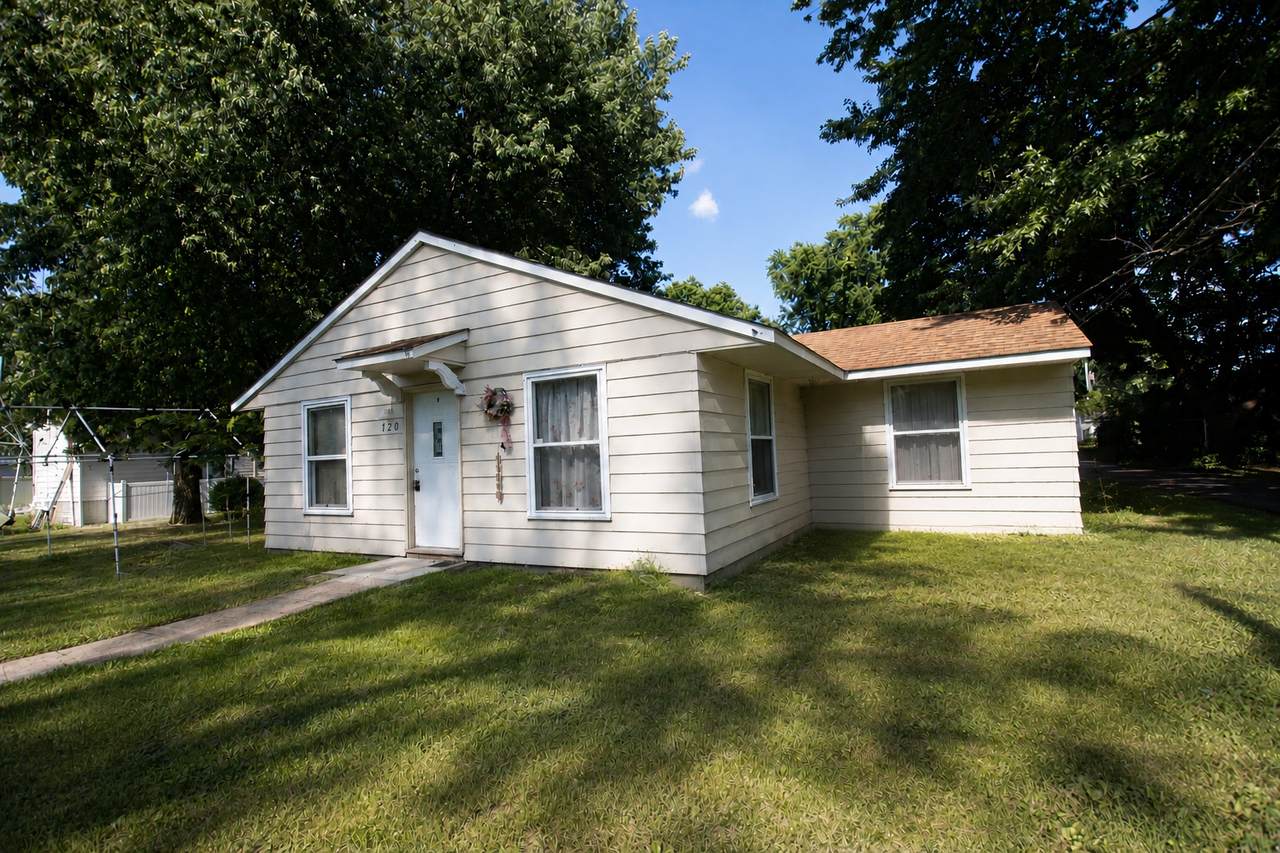 720 Grant Avenue - Photo 1