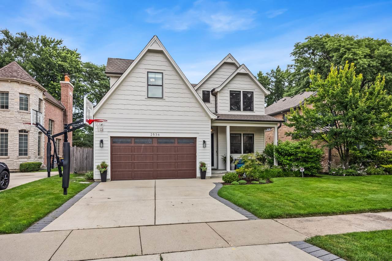 2536 Oak Avenue - Photo 1