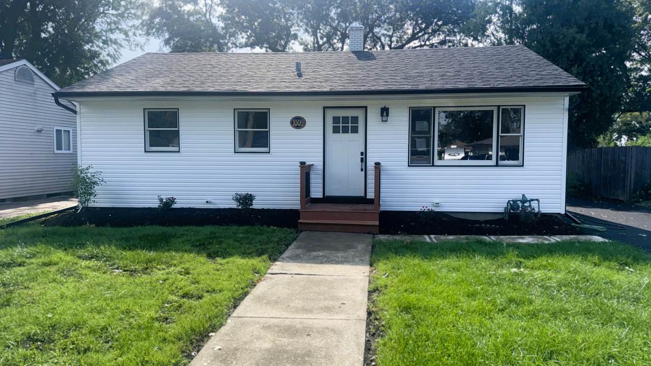 1009 Plaza Drive - Photo 1