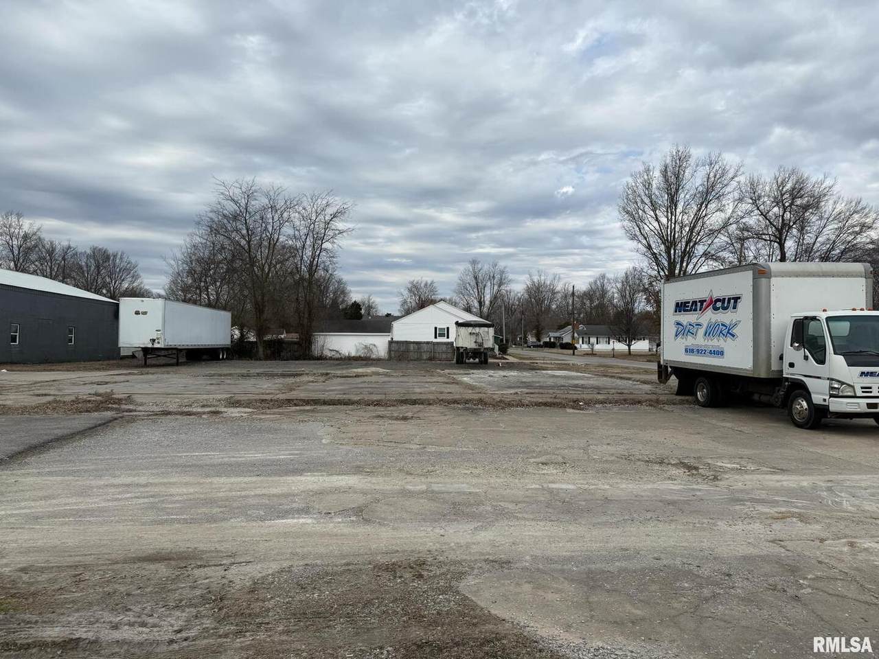 1200 Court Street - Photo 1