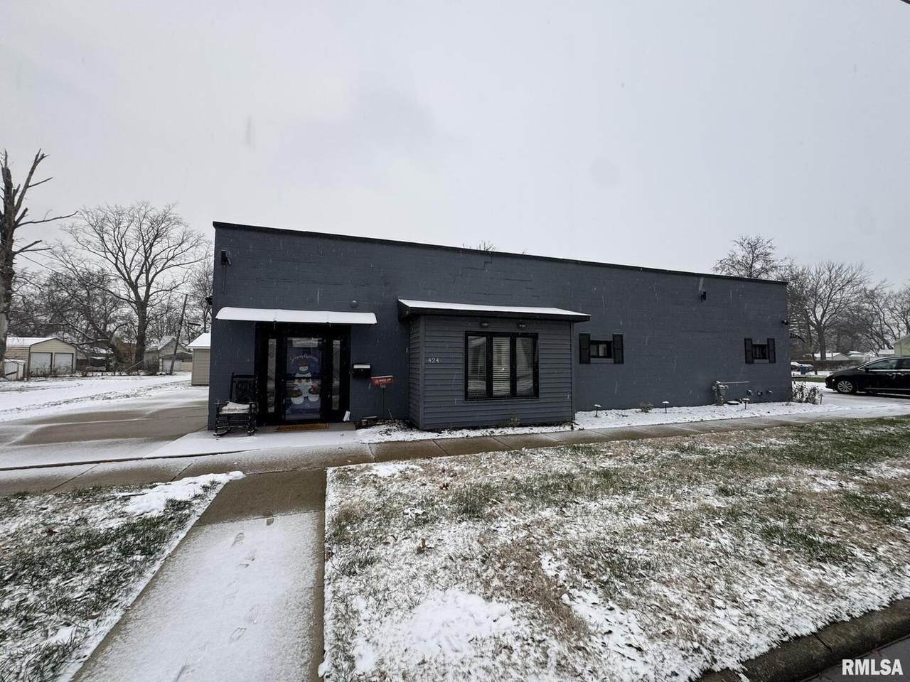 424 College Street - Photo 1