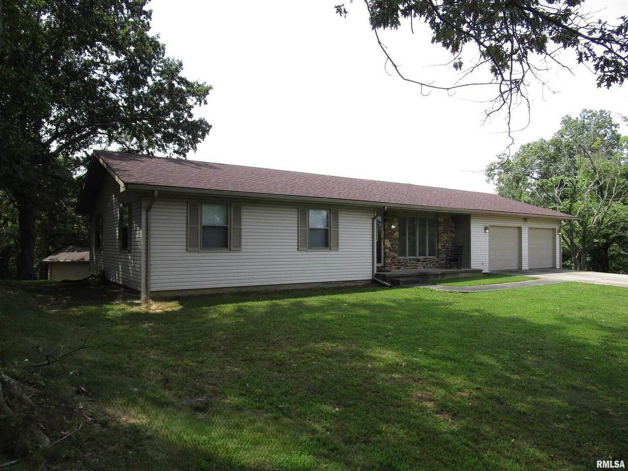 1253 County Road 800 E - Photo 1