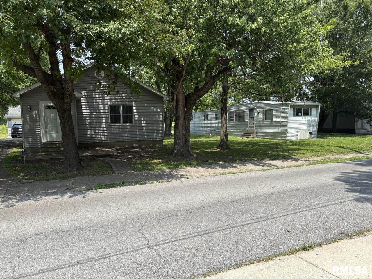 1606 & 1608 Faust Street - Photo 1