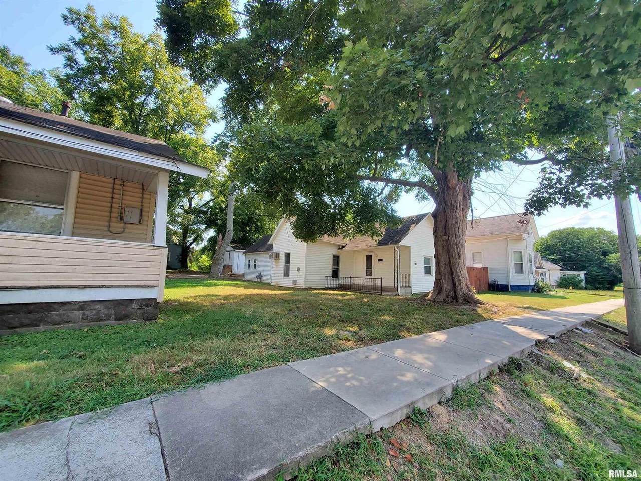 311 Sycamore Street - Photo 1