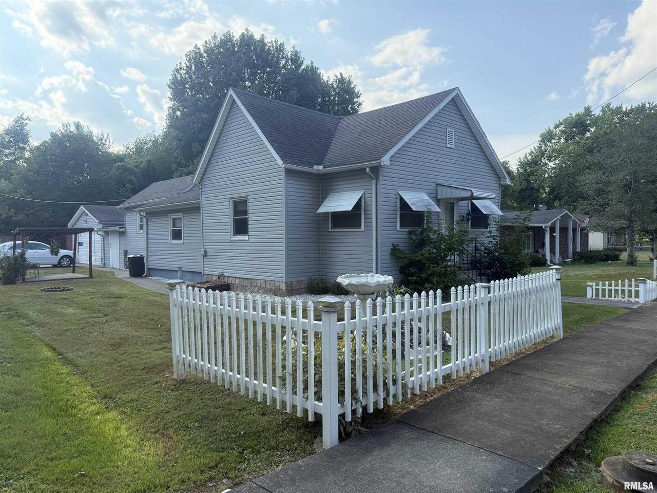401 23rd Street - Photo 1