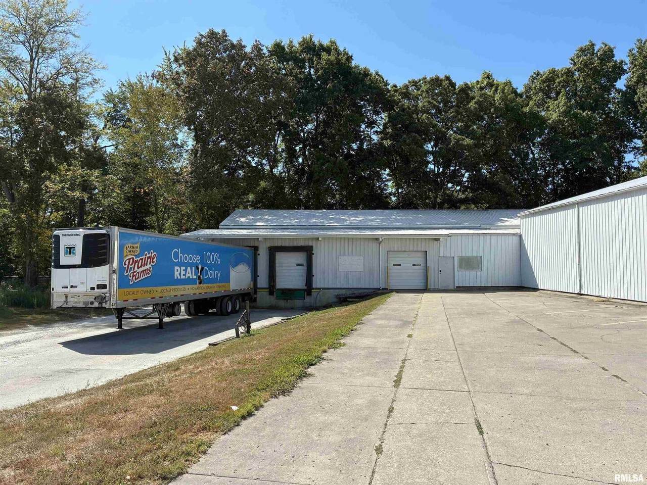 721 E IL Hwy 15 Highway - Photo 1