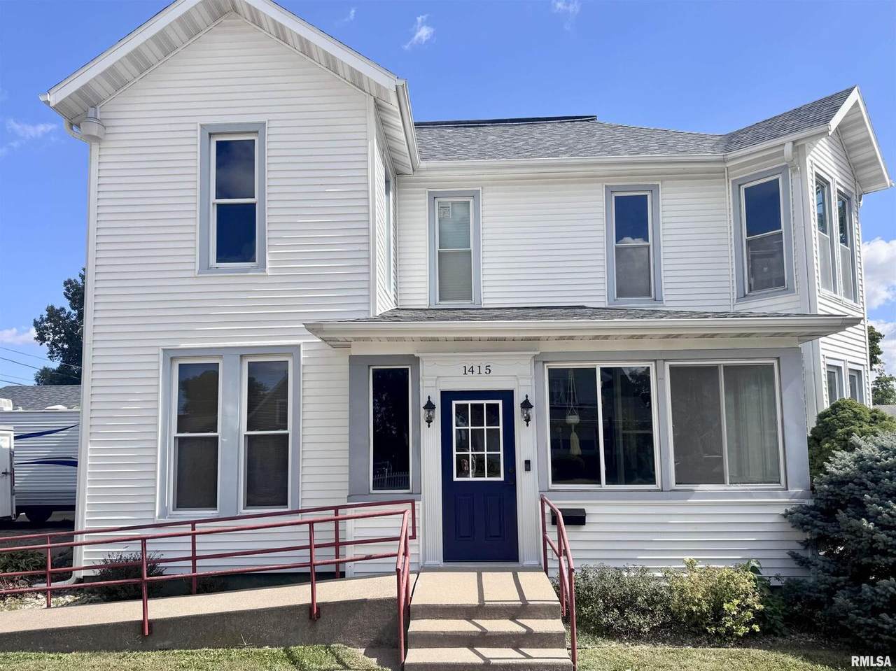 1415 4TH Street - Photo 1