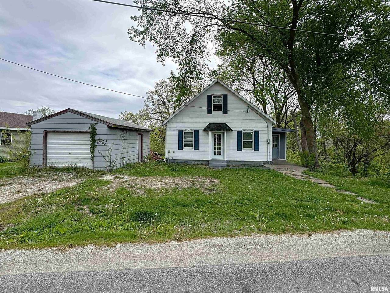 204 Main Avenue - Photo 1