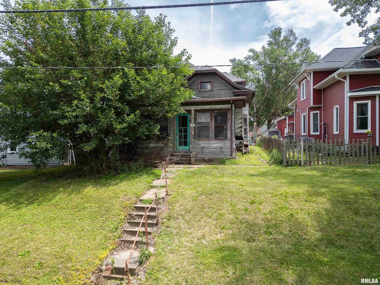 307 Walcott Street - Photo 1