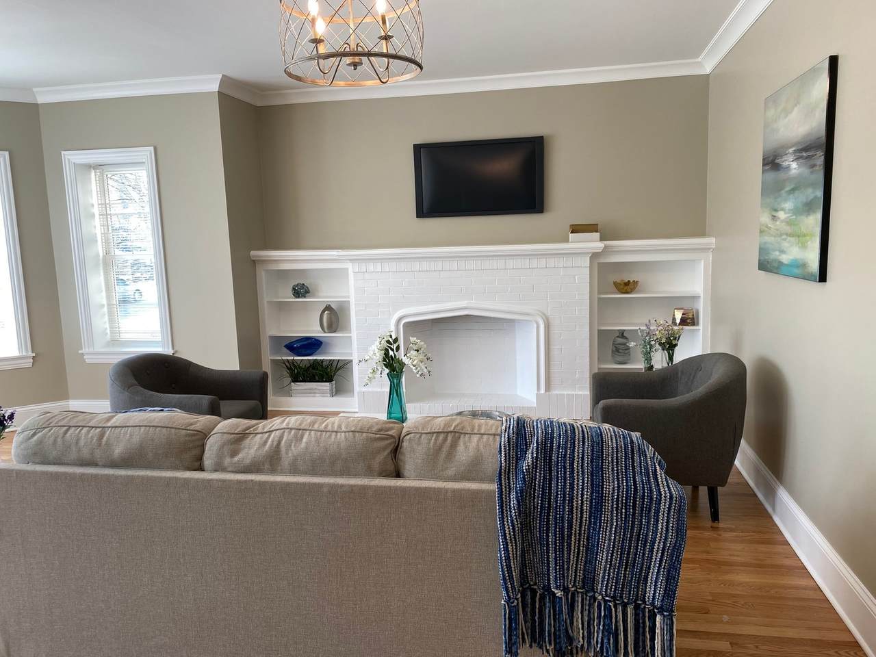 1524 Thorndale Avenue - Photo 1