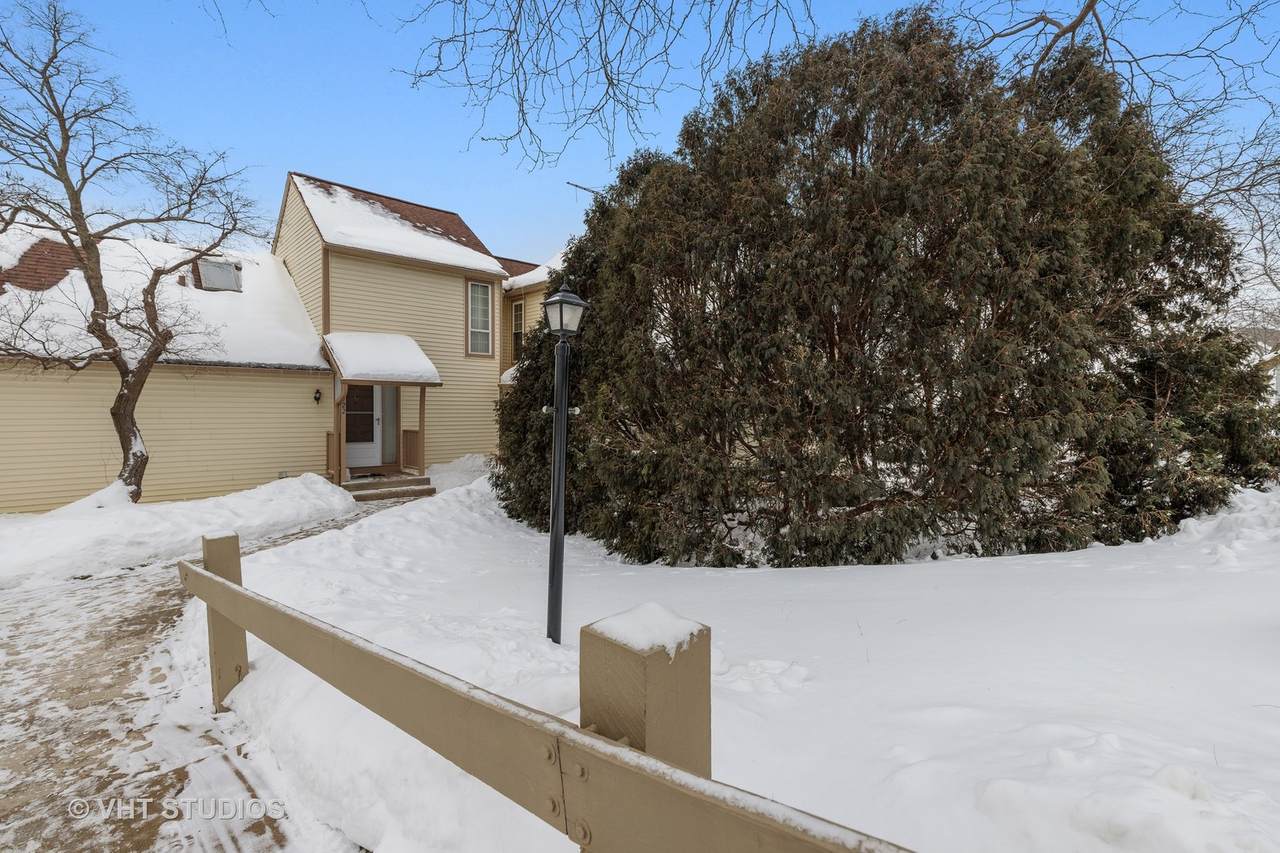 924 Abingdon Court - Photo 1