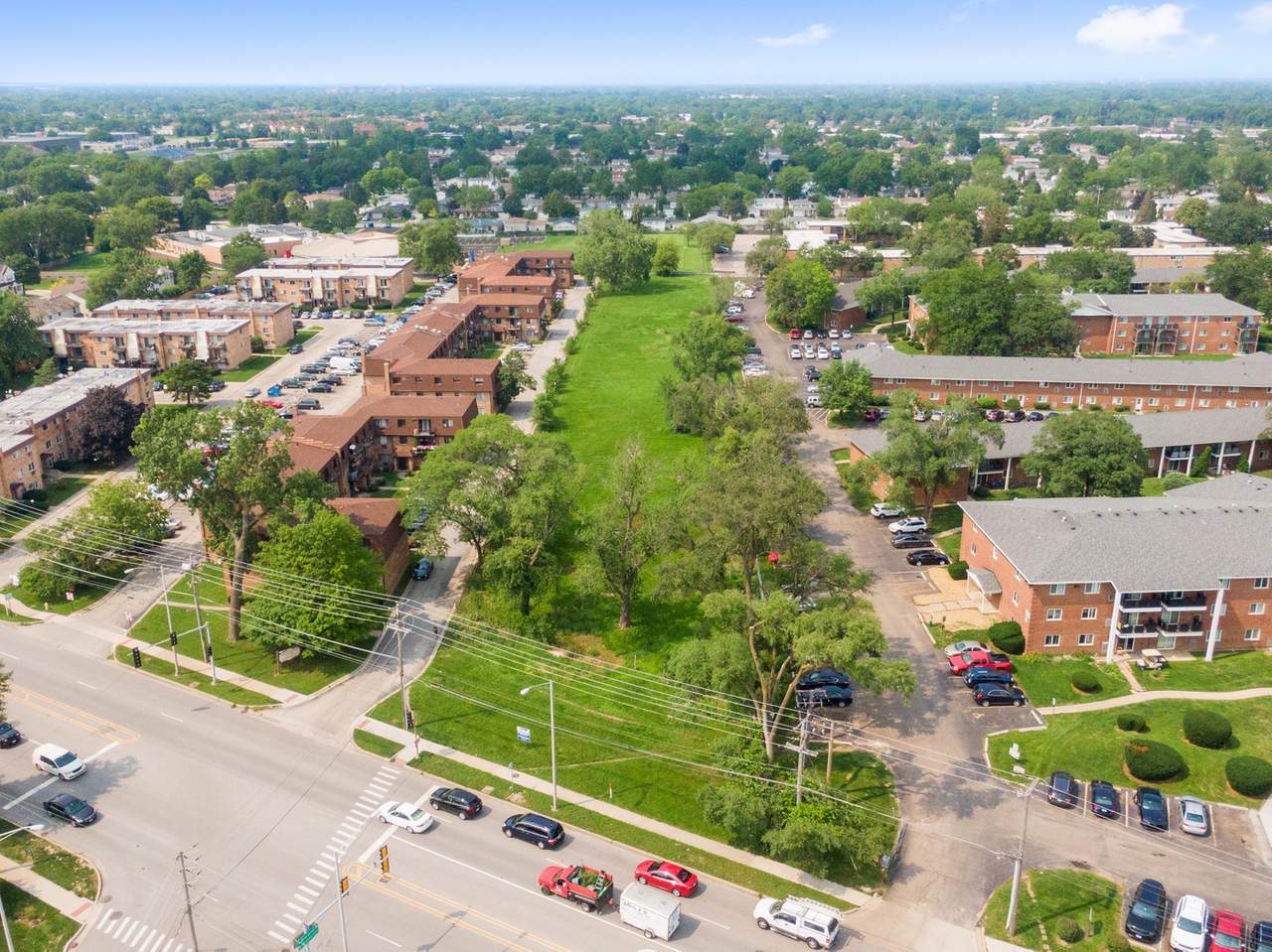 2040 Algonquin Road - Photo 1
