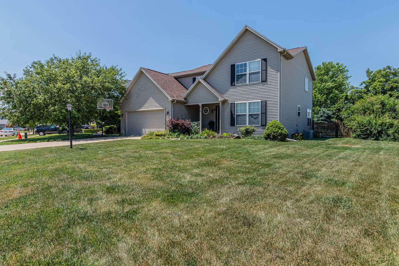 214 Clover Avenue - Photo 1