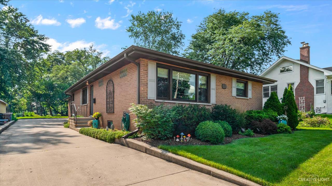 512 Western Avenue - Photo 1
