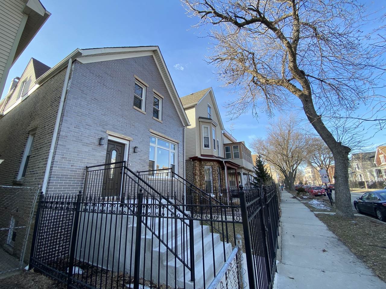 1624 Albany Avenue - Photo 1