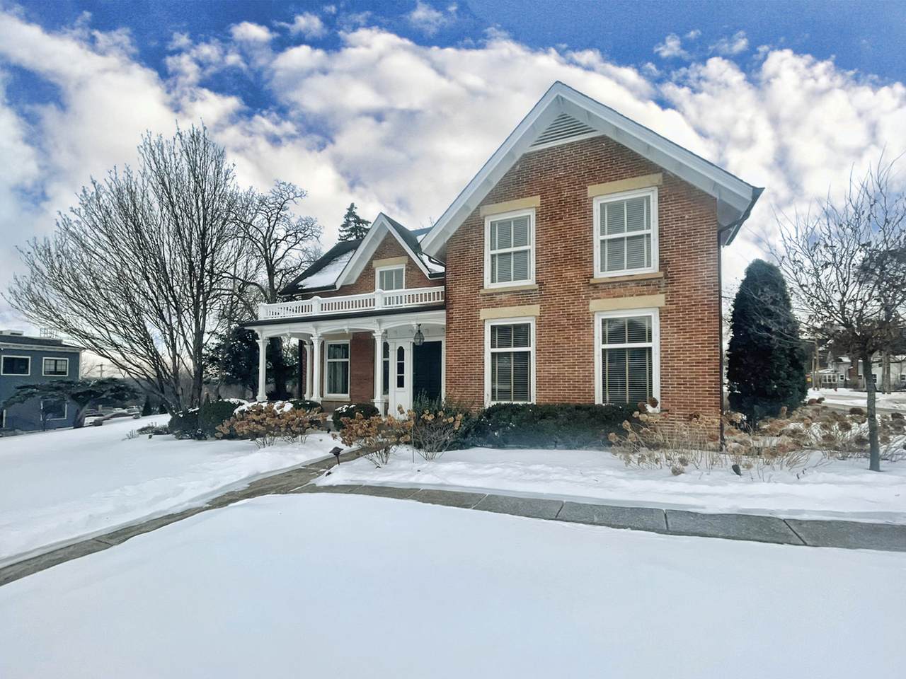 521 Main Street - Photo 1