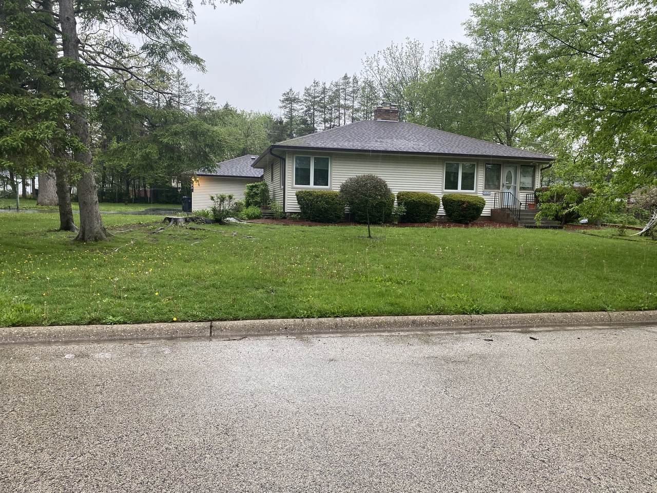 3320 Emmaus Avenue - Photo 1