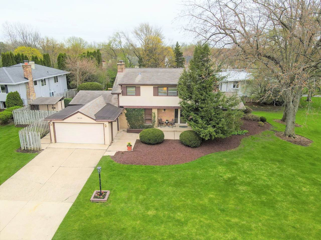 1804 Hawthorne Boulevard - Photo 1