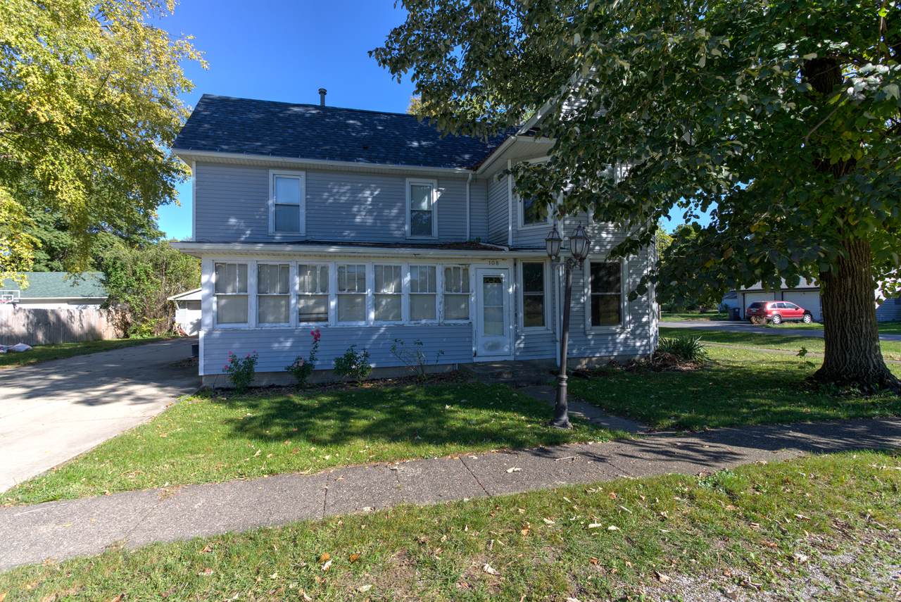 108 Oak Street - Photo 1