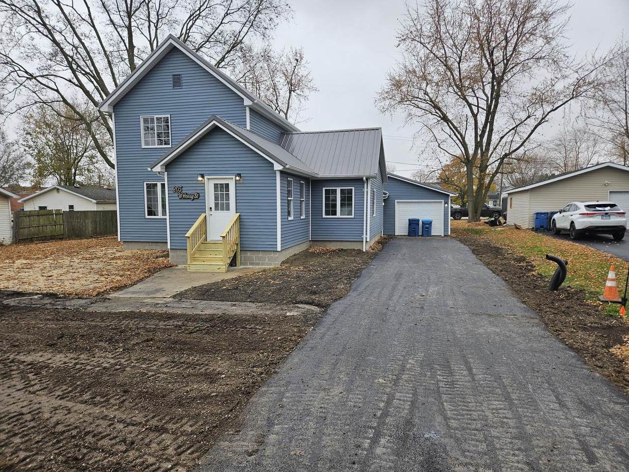 205 Henry Street - Photo 1