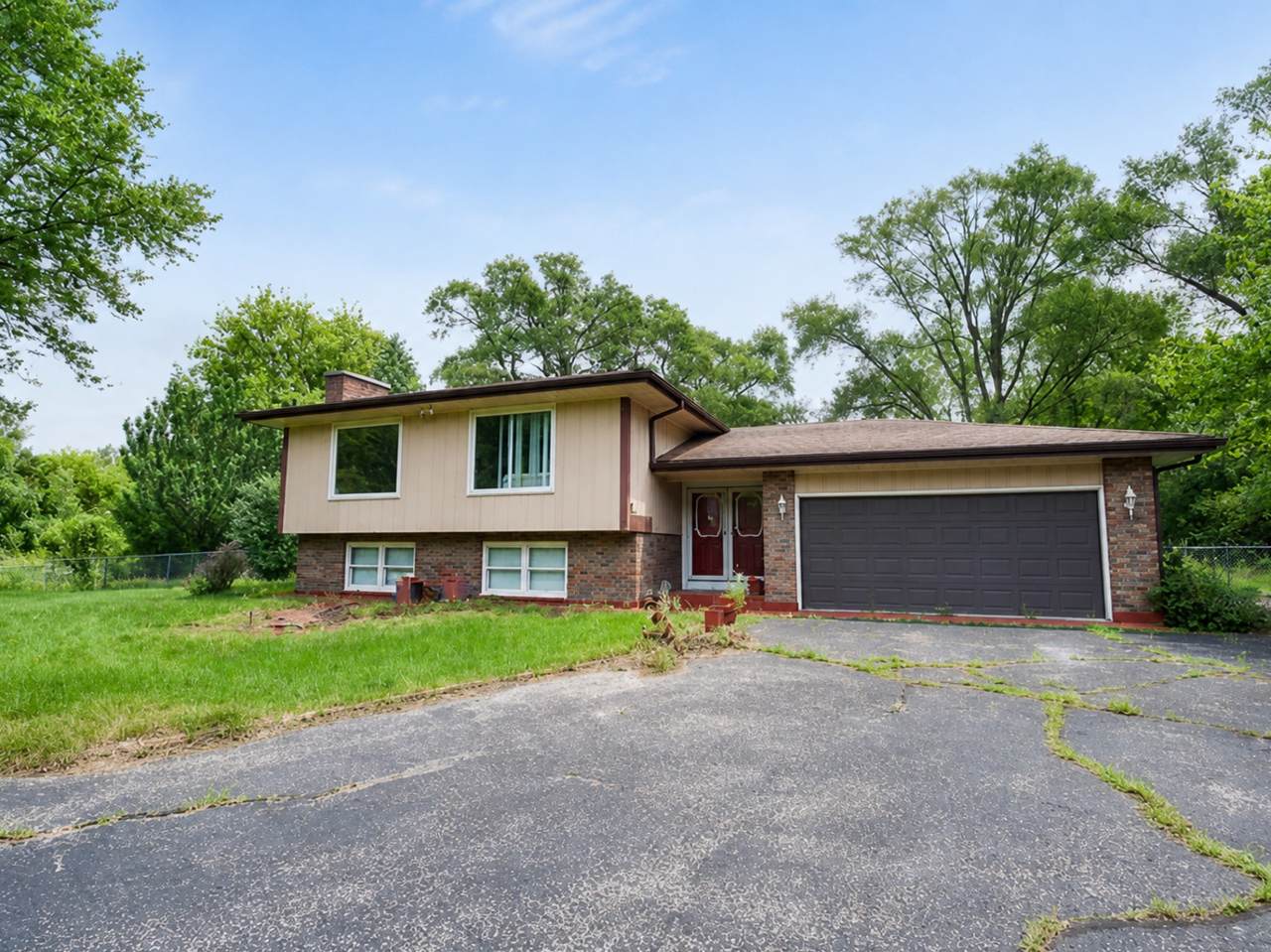 3914 Raycraft Road - Photo 1