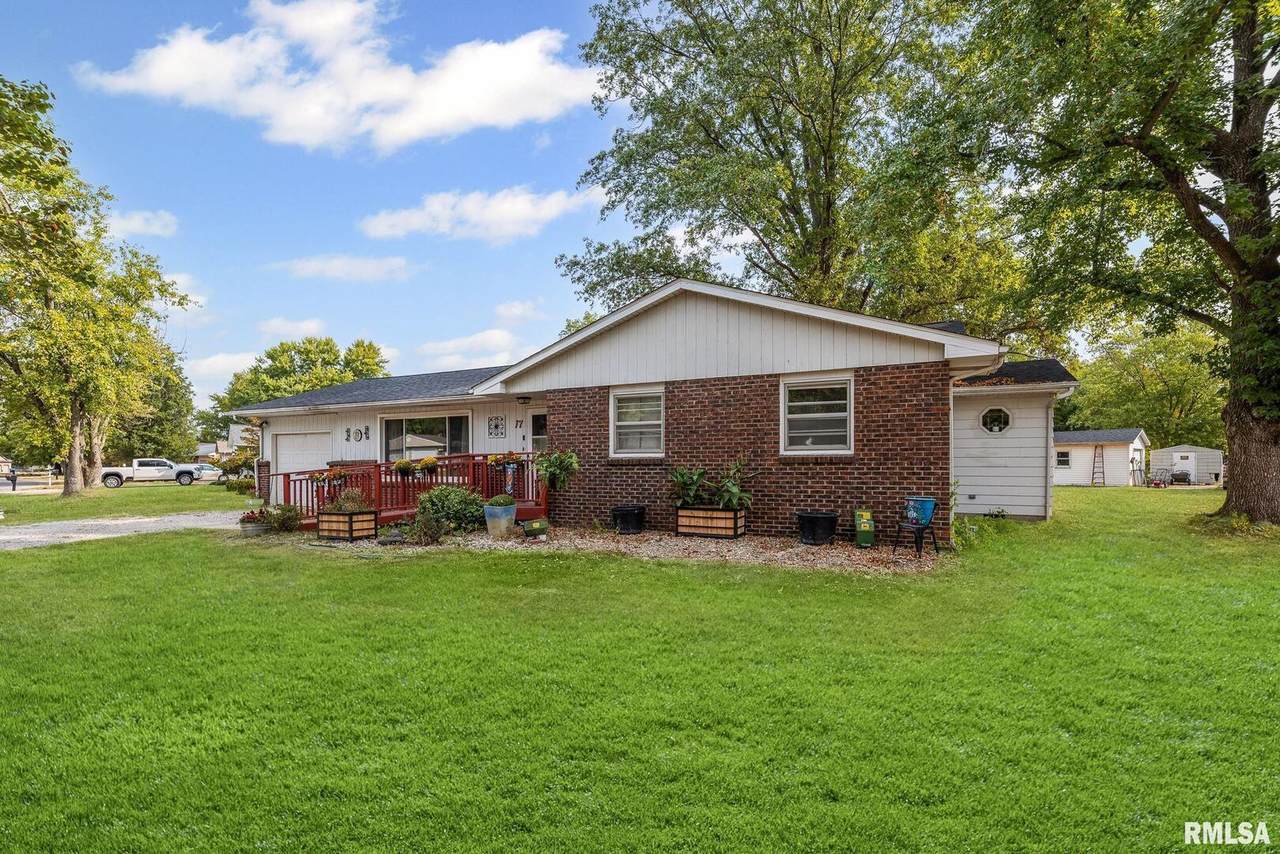 17 Crestwood Drive - Photo 1