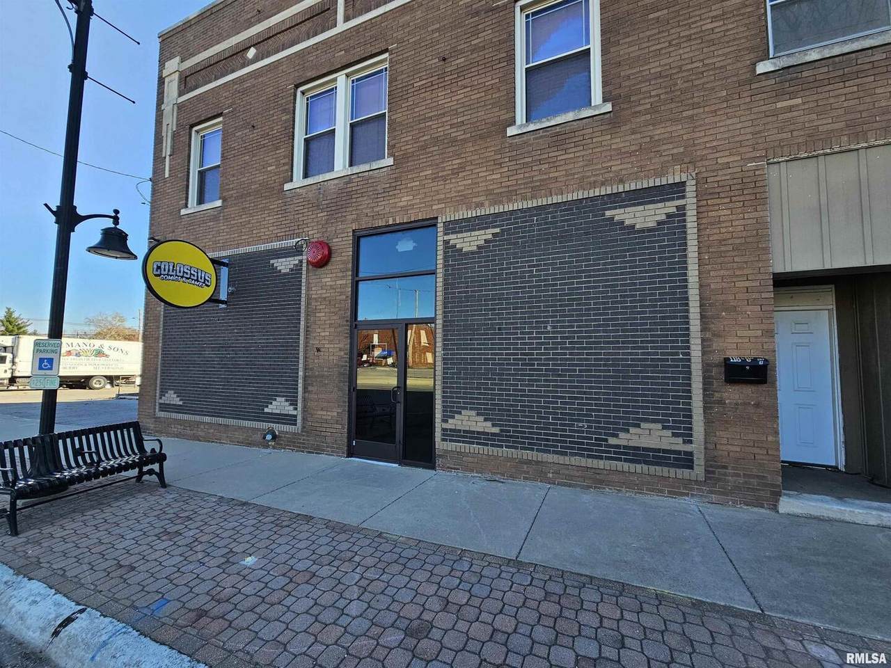 118 9TH Street - Photo 1