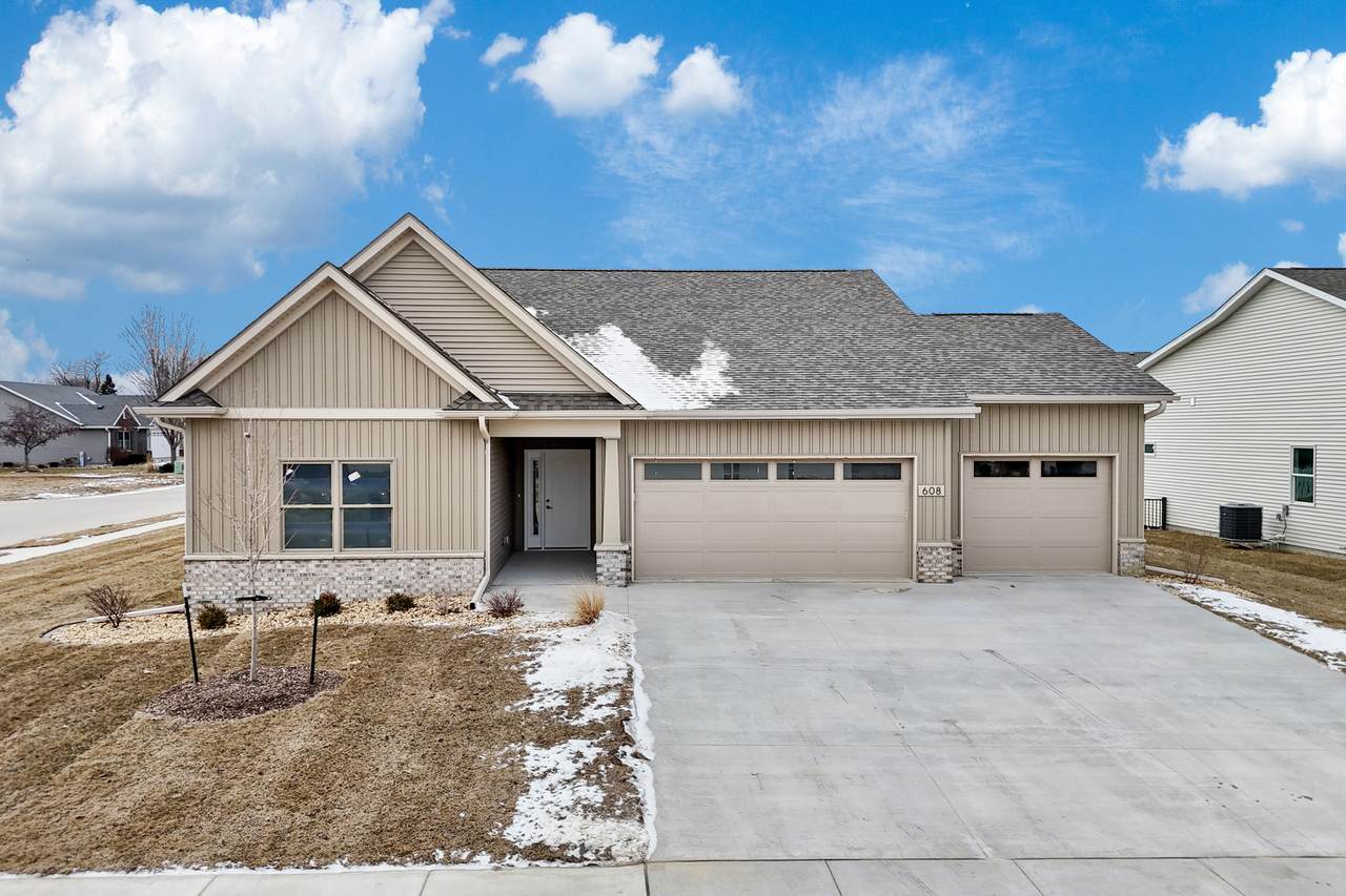 606 Kevin Road - Photo 1
