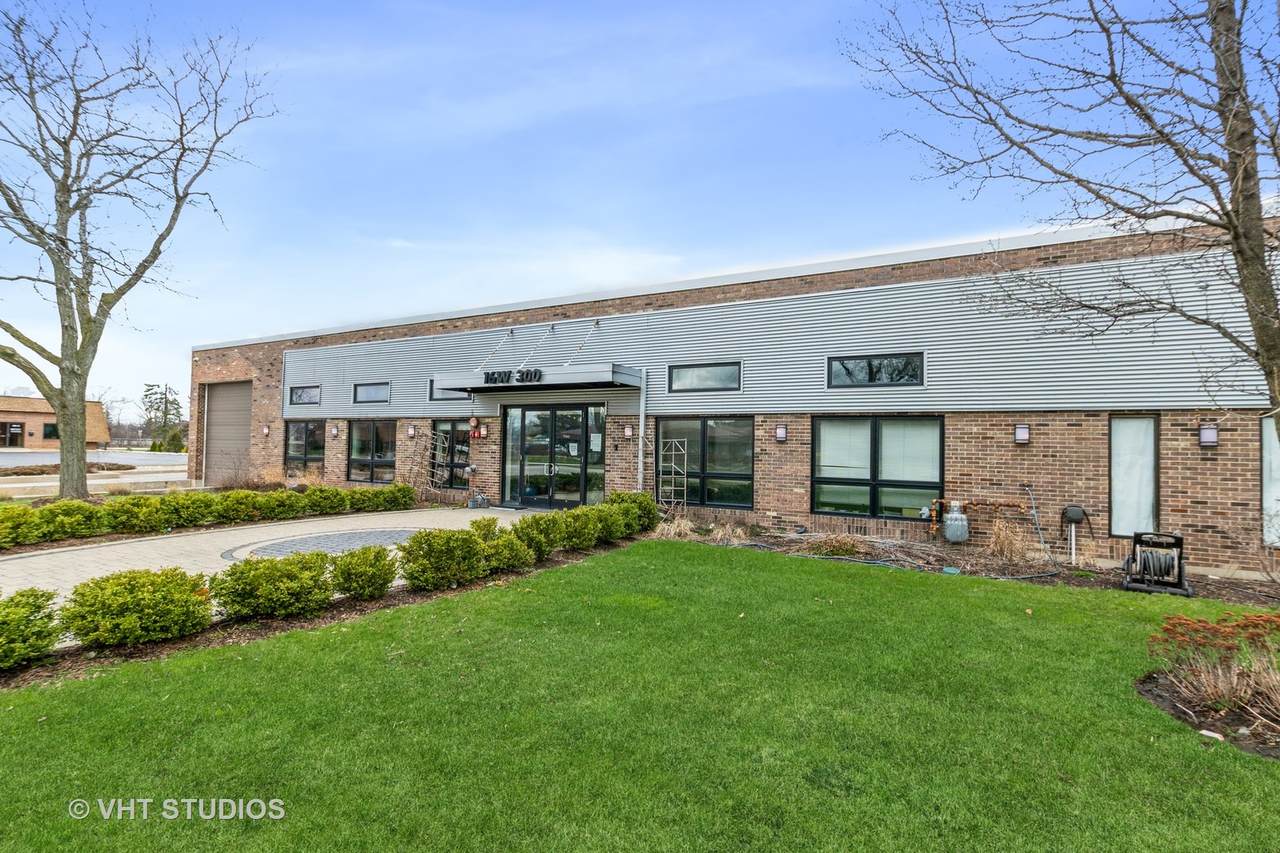 16W300 83rd Street - Photo 1