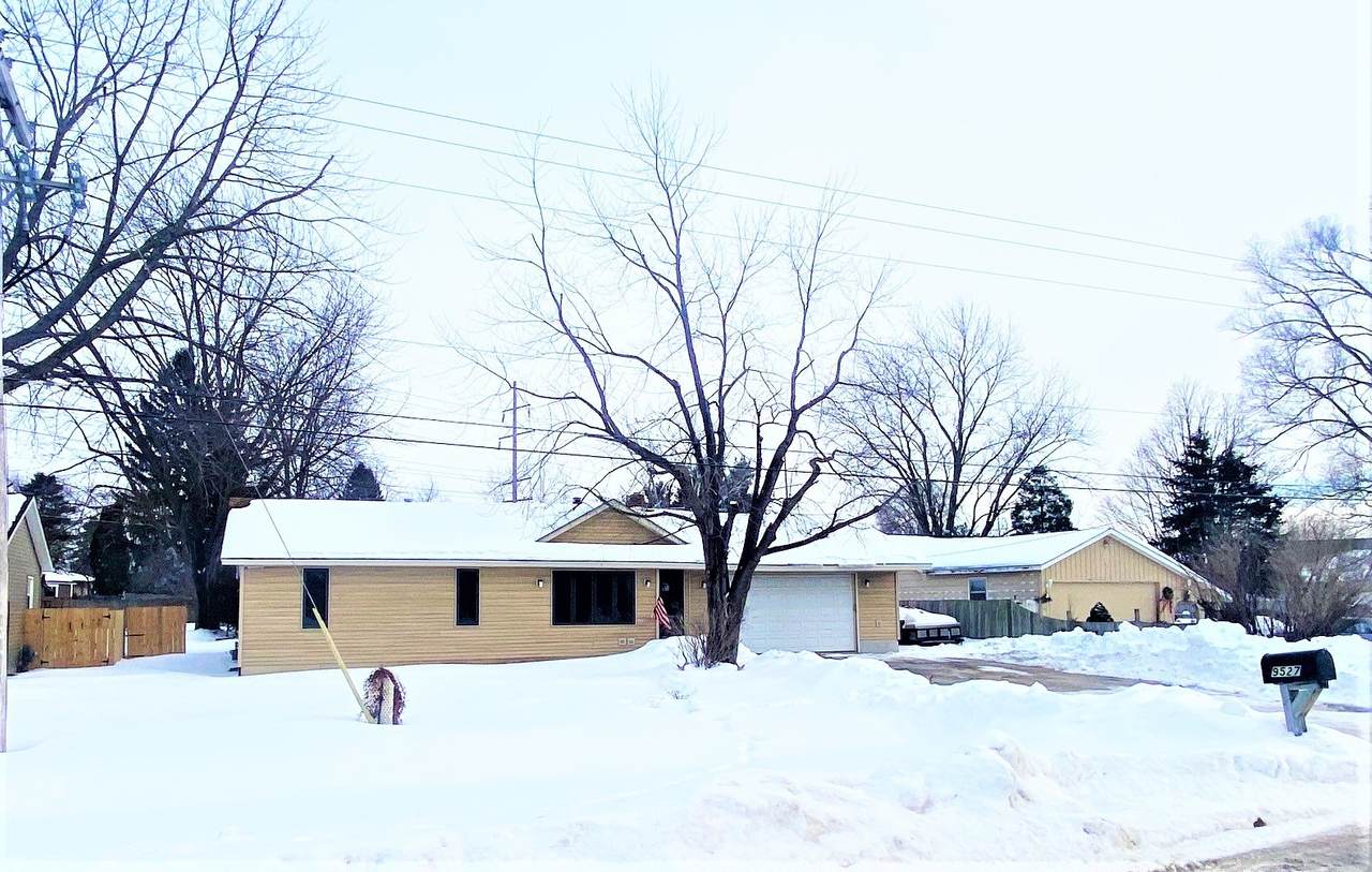 9527 2nd Street - Photo 1
