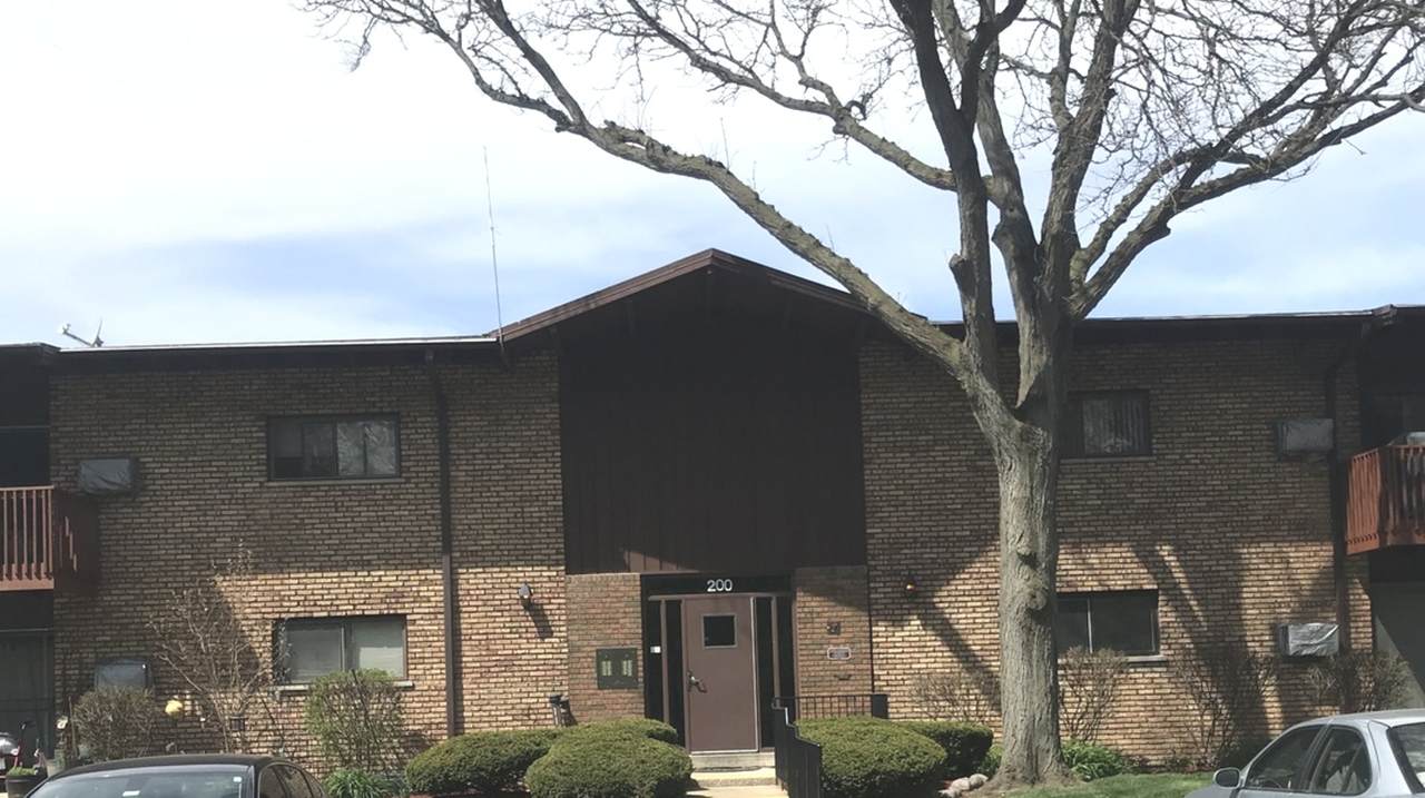200 Willow Lane - Photo 1