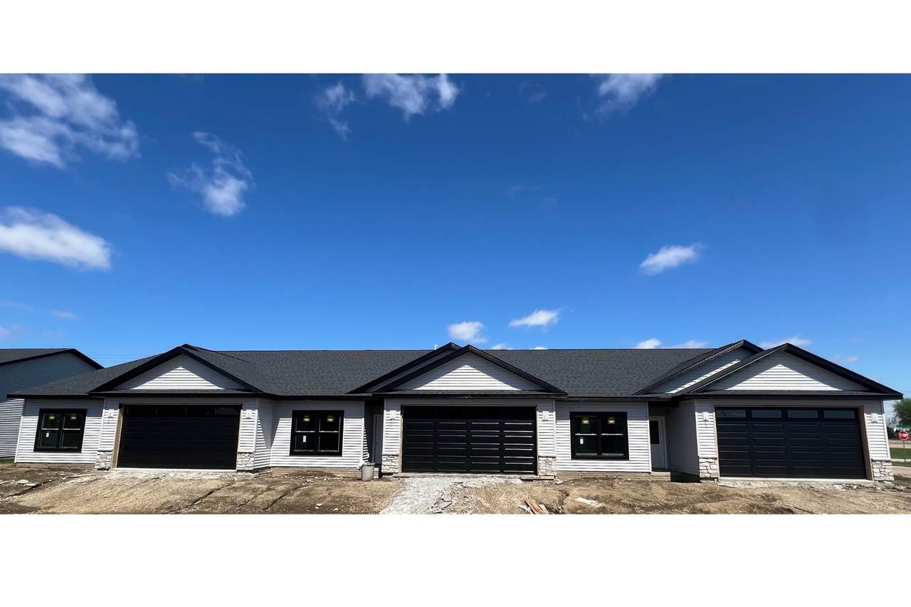 1704 Redbud Circle - Photo 1