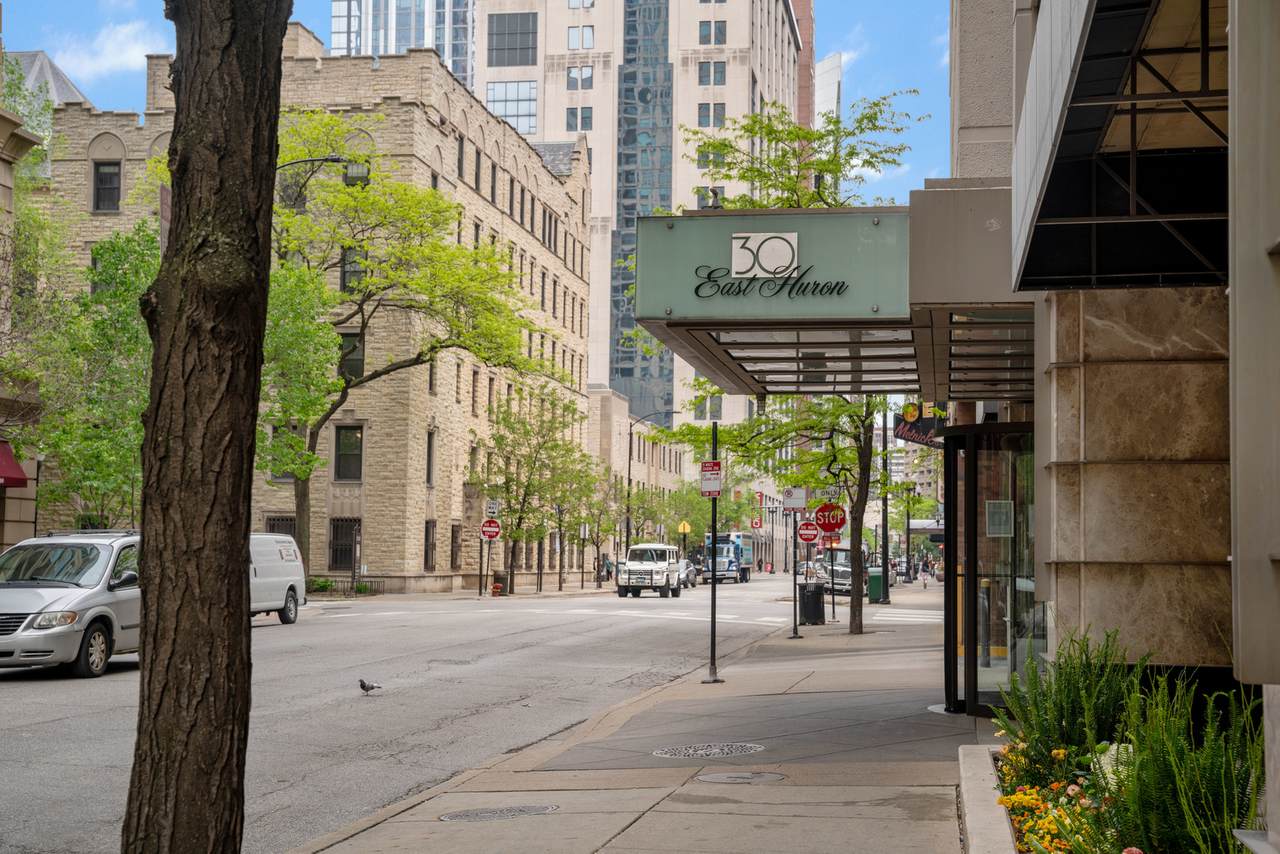 30 Huron Street - Photo 1