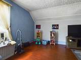 9231 Woodlawn Avenue - Photo 14