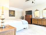 9018 Oakley Avenue - Photo 13
