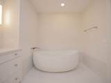 132 Delaware Place - Photo 13